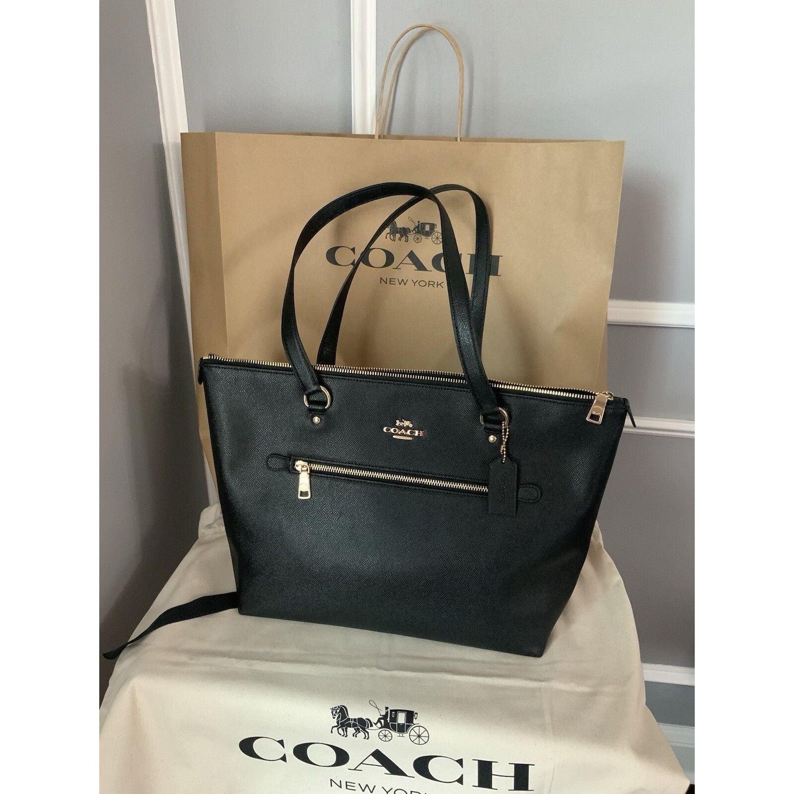 Nwt Coach Leather Gallery Tote Bag